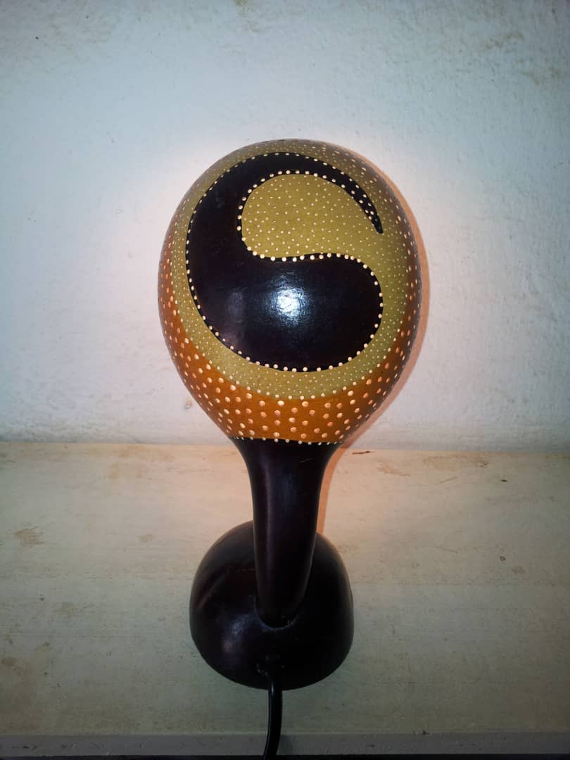 ABAT-JOUR EN CALEBASSE AFRICAINE