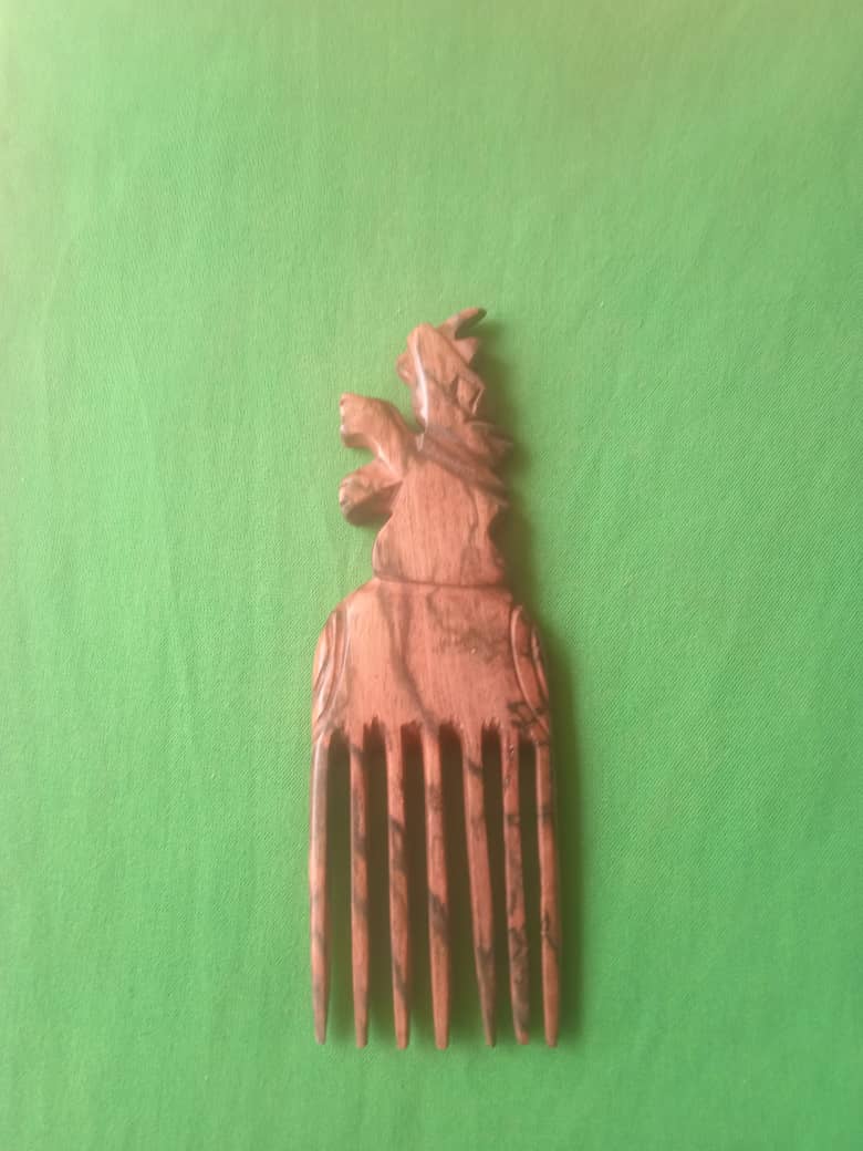 PEIGNE EN BOIS D'ÉBÈNE