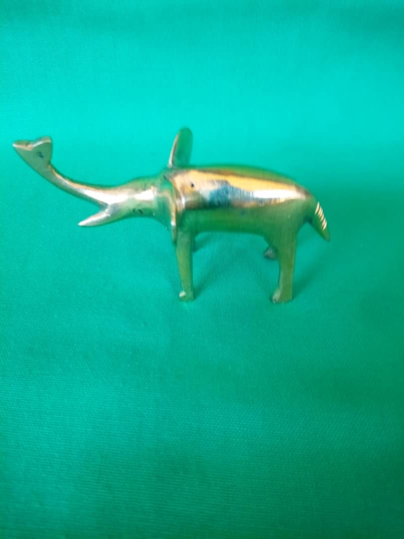 ÉLÉPHANT EN BRONZE