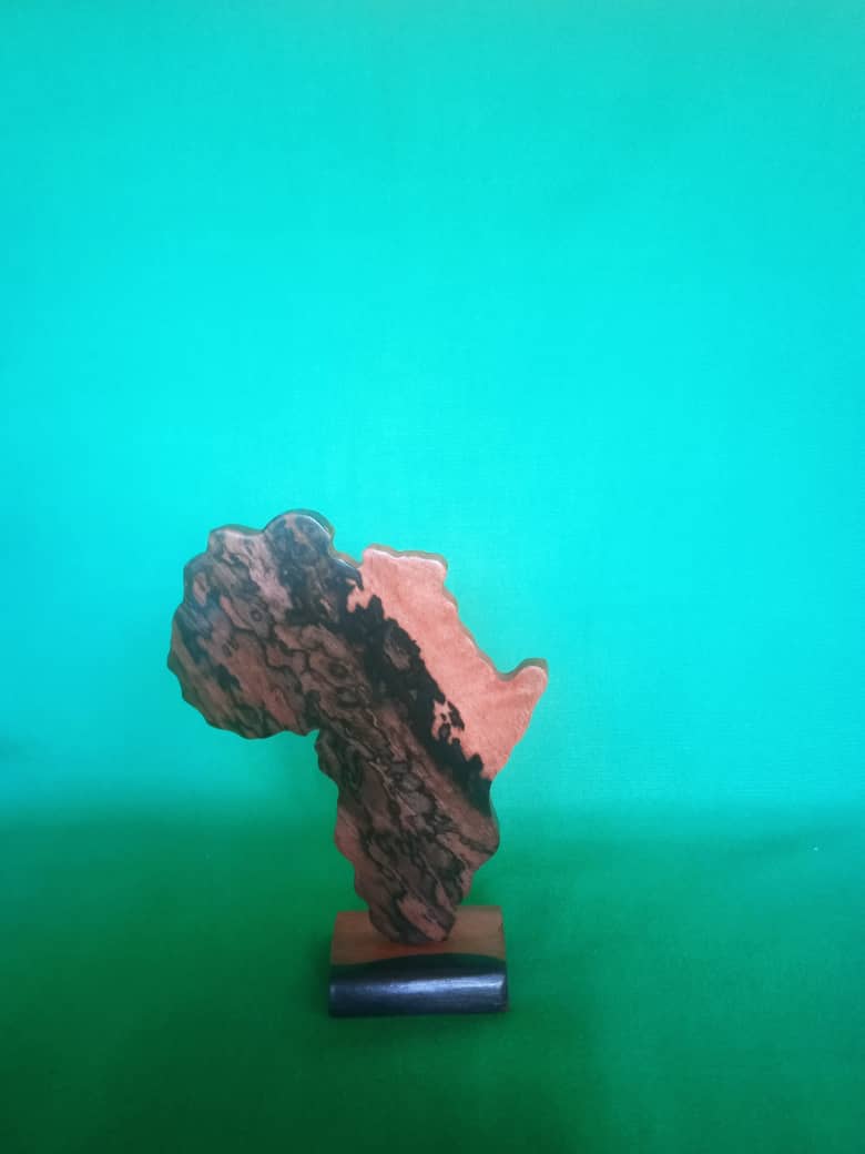 CARTE DE L'AFRIQUE EN BOIS D'ÉBÈNE