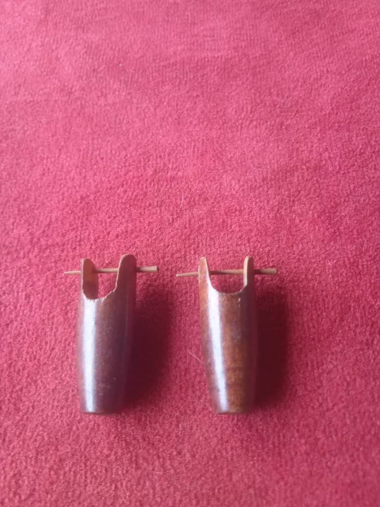 BOUCLES D'OREILLES EN BOIS D'ÉBÈNE