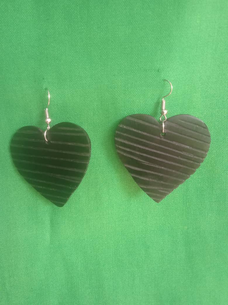 BOUCLES D'OREILLES EN BOIS D'ÉBÈNE