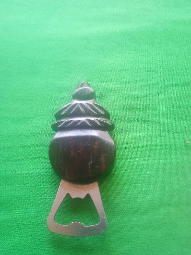 DÉCAPSULEUR EN BOIS D'ÉBÈNE