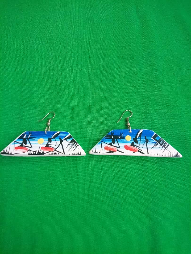 BOUCLES D'OREILLES PEINTES EN BOIS