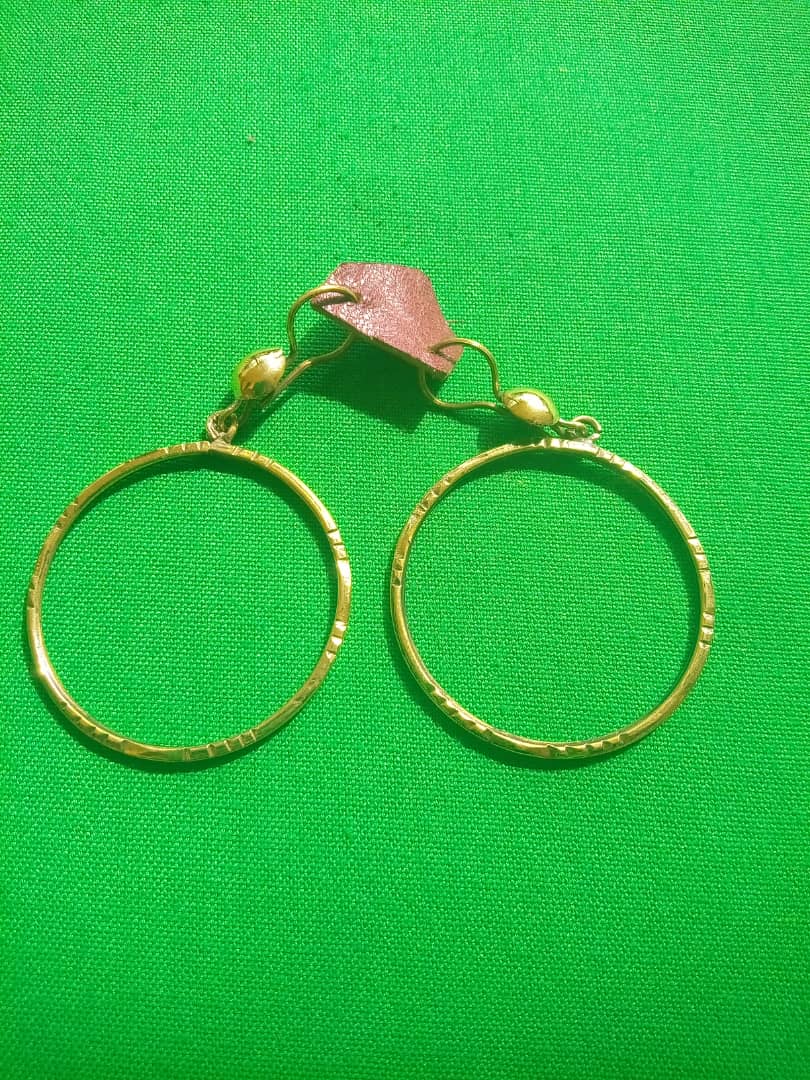 BOUCLES D'OREILLES EN BRONZE