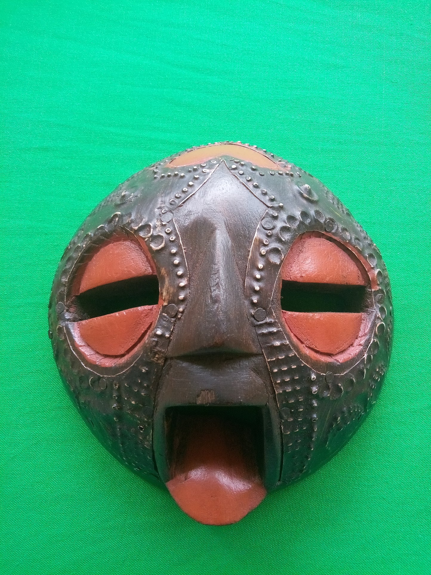 MASQUE AFRICAIN ROND